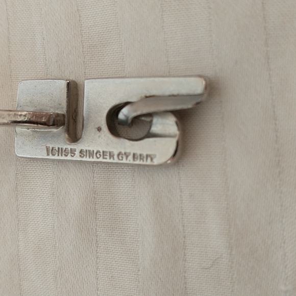 Singer slant shank hemmer foot vintage - Picture 5 of 5